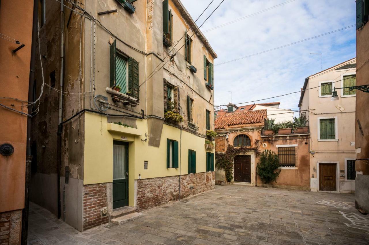 Cà Biennale: scoprire gli angoli nascosti! Veneza Exterior foto